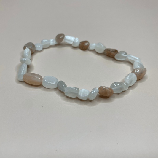 Mondstein | Intuition • Emotion • Weiblichkeit | nature shape