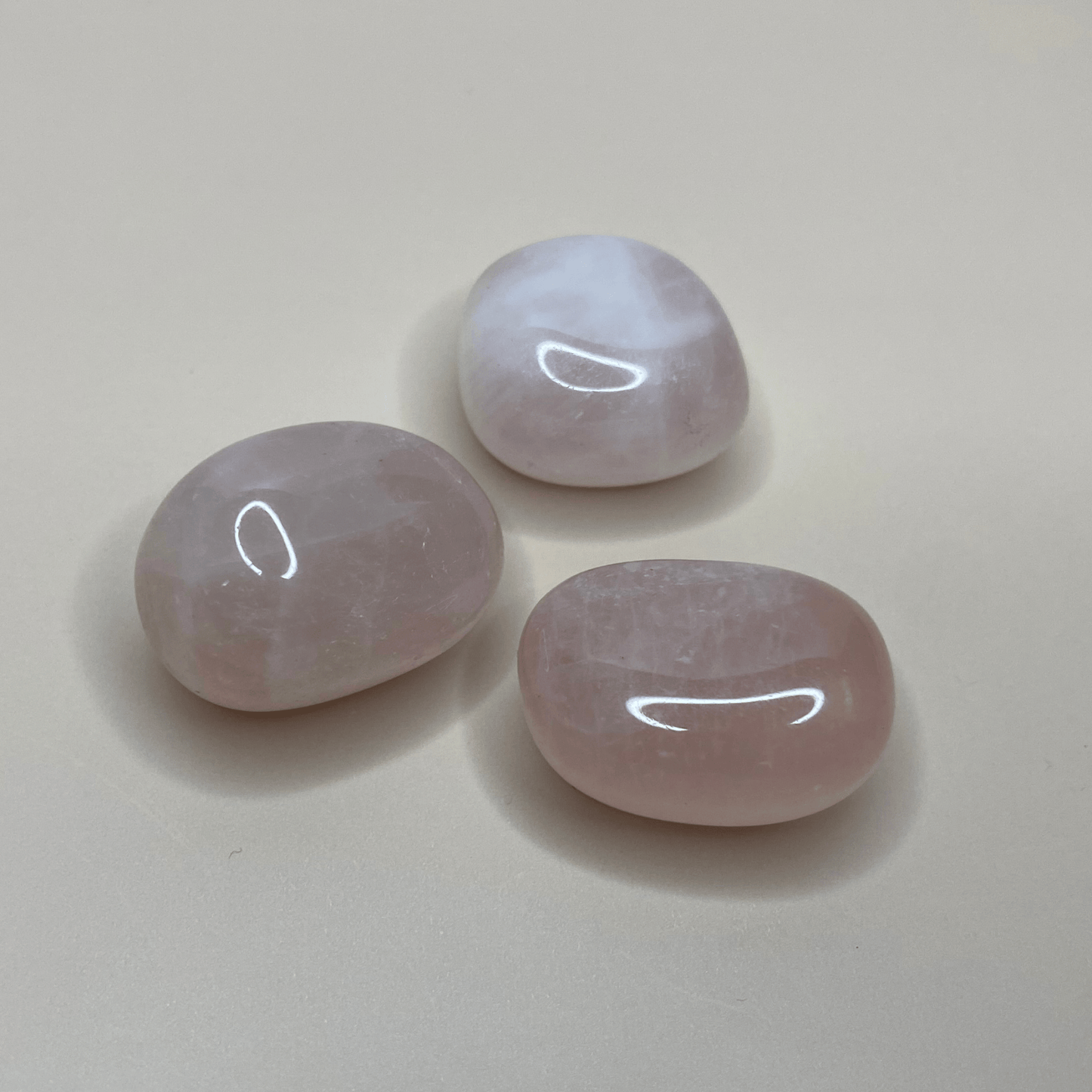 Rosenquarz | Liebe • Verbundenheit • Selbstliebe | Trommelstein