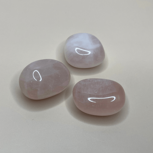 Rosenquarz | Liebe • Verbundenheit • Selbstliebe | Trommelstein